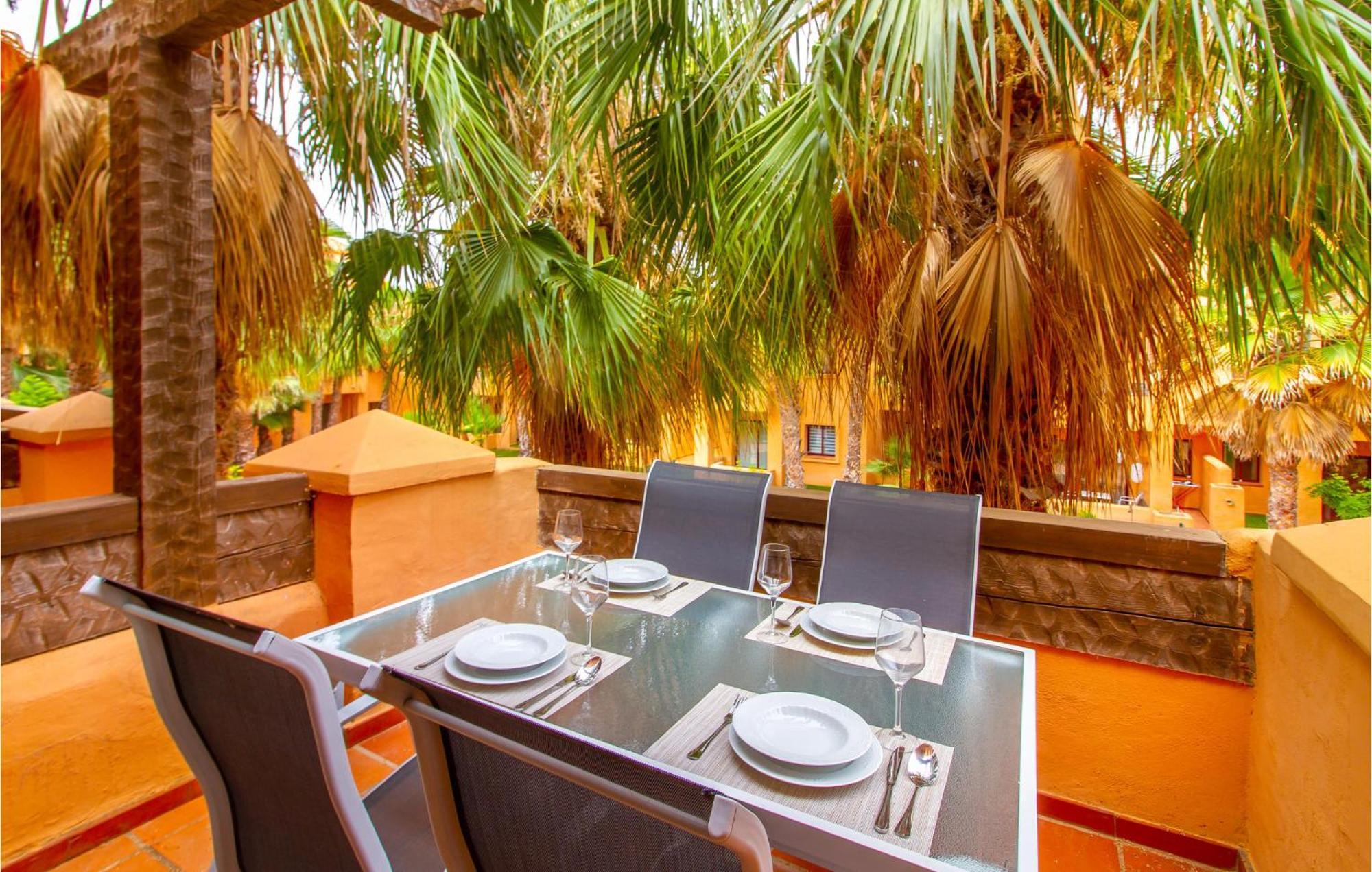 Lovely Apartment In Los Alcazares With Kitchen Exteriér fotografie